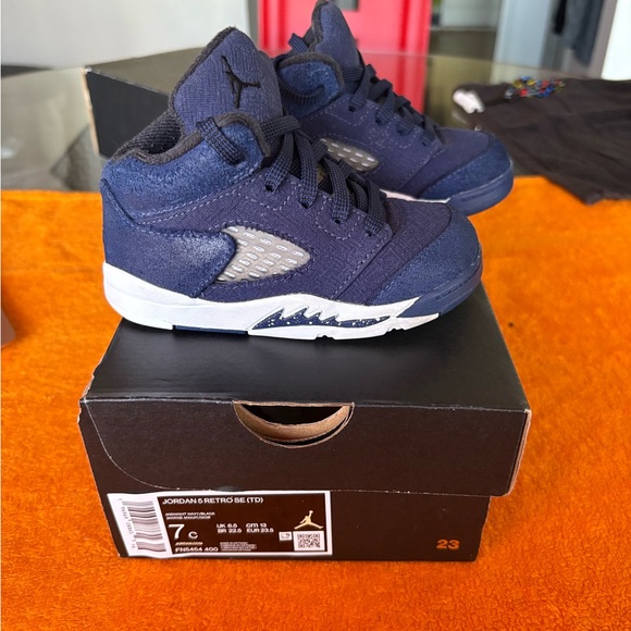 Jordan 5 Retro - Picture 2 of 4